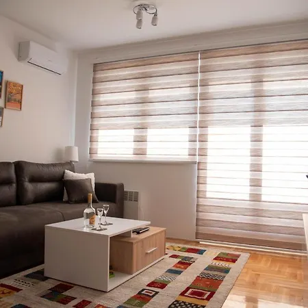 Stan Na Dan Mb Istocno Sarajevo Apartamento