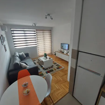 Lejlighed Stan Na Dan Mb Istocno Sarajevo Lukavica