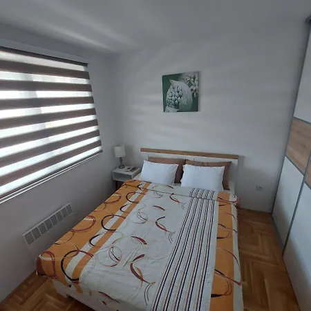 Stan Na Dan Mb Istocno Sarajevo Apartamento