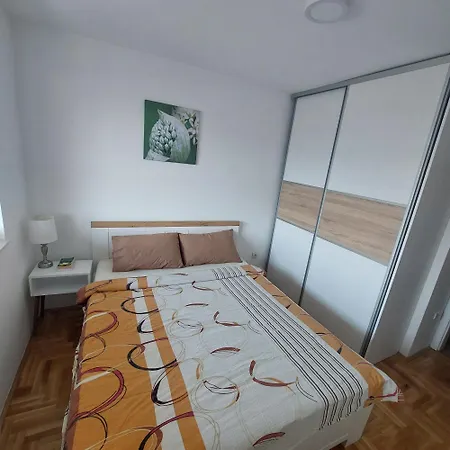 Stan Na Dan Mb Istocno Sarajevo Apartamento *