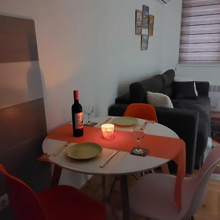 Stan Na Dan Mb Istocno Sarajevo Daire *
